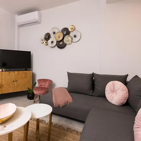 Apartment Iliana & Sarra 1