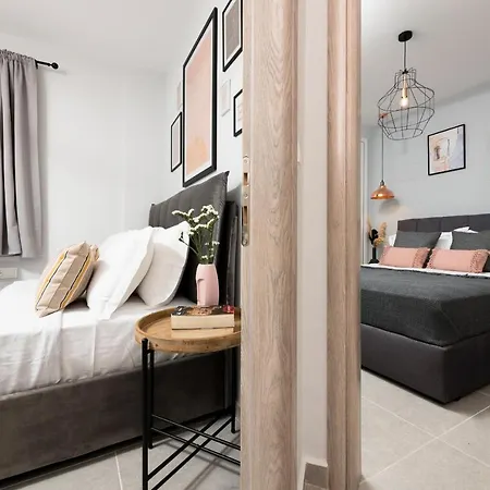 Apartment Iliana & Sarra 1